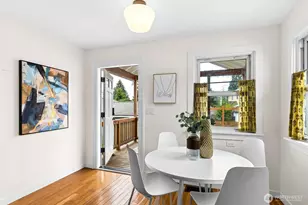 705 N 104th St, Seattle, WA 98133 - Photo 7