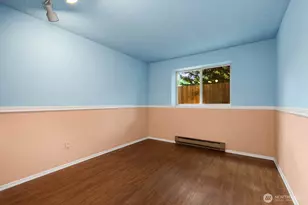 2210 NE 92nd St, Seattle, WA 98115 - Photo 13