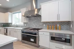 1808 104th Ave SE, Bellevue, WA 98004 - Photo 7