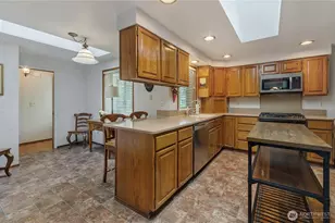 408 Stonewood Dr SE, Olympia, WA 98513 - Photo 13