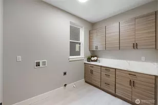6598 Vandermark Rd E, Bonney Lake, WA 98391 - Photo 7
