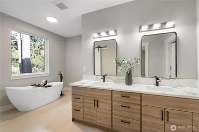 6598 Vandermark Road E, Bonney Lake, WA 98391 - Photo 11
