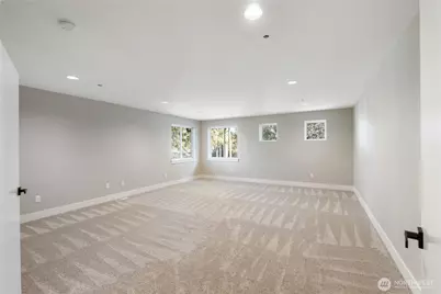 6598 Vandermark Road E, Bonney Lake, WA 98391 - Photo 19
