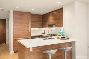 583 Battery St, Seattle, WA 98121 - Photo 11
