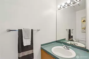 7118 NE 171st Ln, Kenmore, WA 98028 - Photo 9