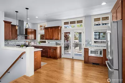 8304 54th Avenue S, Seattle, WA 98118 - Photo 5