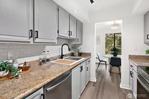 10508 NE 32nd Pl, Bellevue, WA 98004 - Photo 11