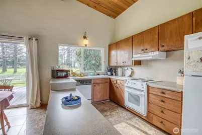 483 Dolphin Avenue NE, Ocean Shores, WA 98569 - Photo 11