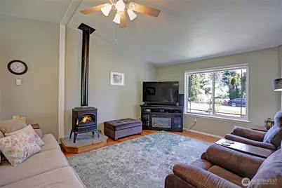 2976 Janet Avenue, Camano Island, WA 98282 - Photo 5