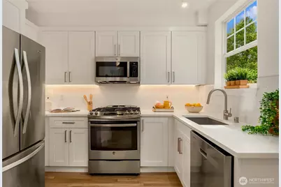 5430 California Avenue SW #2C, Seattle, WA 98136 - Photo 13