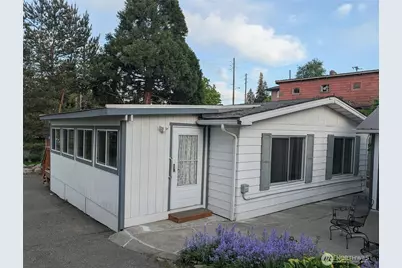 12839 37th Avenue S, Tukwila, WA 98168 - Photo 1