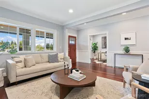 8050 29th Ave NW, Seattle, WA 98117 - Photo 3