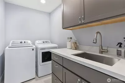 8050 29th Avenue NW, Seattle, WA 98117 - Photo 29