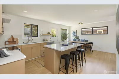 3430 39th Avenue W, Seattle, WA 98199 - Photo 19
