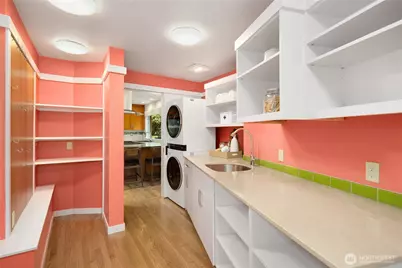 3409 Magnolia Blvd W, Seattle, WA 98199 - Photo 17