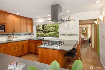 3409 Magnolia Blvd W, Seattle, WA 98199 - Photo 7