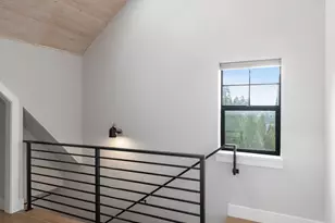10715 2nd Ave NW, Seattle, WA 98177 - Photo 11