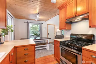 21012 Pinnacle Rd, Glacier, WA 98244 - Photo 9