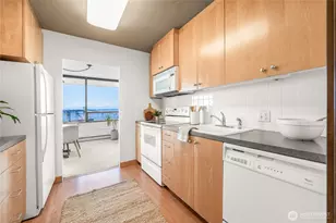 521 5th Ave W, Seattle, WA 98119 - Photo 9