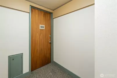 521 5th Avenue W #602, Seattle, WA 98119 - Photo 29