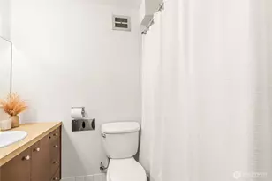 521 5th Ave W, Seattle, WA 98119 - Photo 17