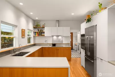 4812 S Brandon Street, Seattle, WA 98118 - Photo 3