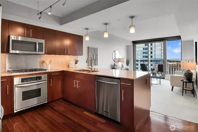 650 Bellevue Way NE #2808, Bellevue, WA 98004 - Photo 9