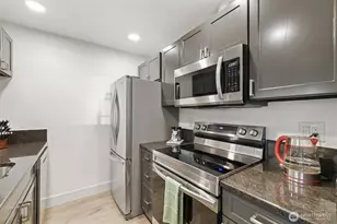 10813 NE 147th Ln, Bothell, WA 98011 - Photo 7