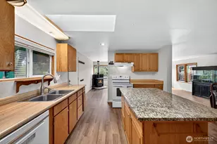 22222 133rd St E, Bonney Lake, WA 98391 - Photo 13