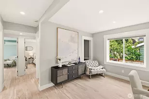 106 N 100th St, Seattle, WA 98133 - Photo 9