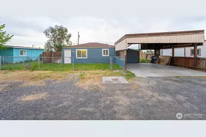 4253 NE Lincoln Drive, Moses Lake, WA 98837 - Photo 1