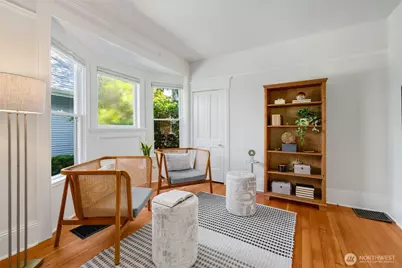 2516 3rd Avenue W, Seattle, WA 98119 - Photo 9