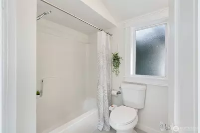 2516 3rd Avenue W, Seattle, WA 98119 - Photo 19