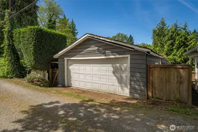 2516 3rd Avenue W, Seattle, WA 98119 - Photo 39