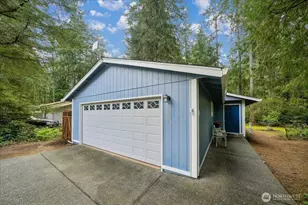 11222 Country Club Pl, Anderson Island, WA 98303 - Photo 3
