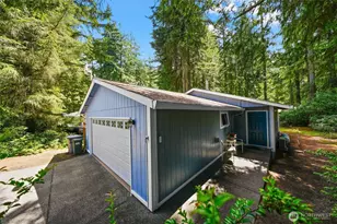 11222 Country Club Pl, Anderson Island, WA 98303 - Photo 1