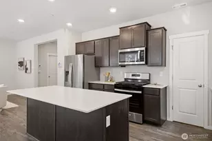 10730 188 St E, Puyallup, WA 98374 - Photo 11