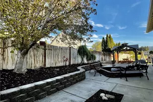 210 25th St NE, East Wenatchee, WA 98802 - Photo 9