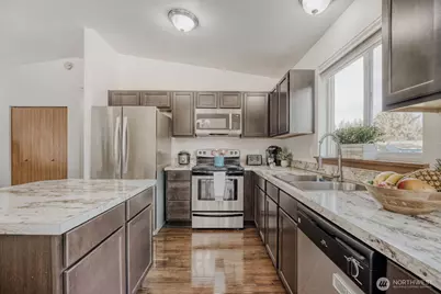 22121 129th Street E, Bonney Lake, WA 98391 - Photo 7