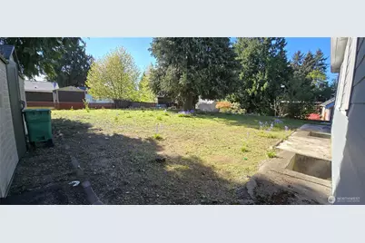 12053 70 Avenue S, Seattle, WA 98178 - Photo 17