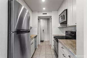 12423 NE 145th Pl, Kirkland, WA 98034 - Photo 3