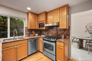 8218 126th Pl SE, Newcastle, WA 98056 - Photo 15