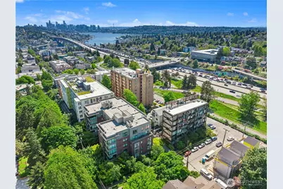 4547 8th Avenue NE #602, Seattle, WA 98105 - Photo 27