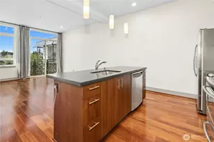 4547 8th Ave NE, Seattle, WA 98105 - Photo 5