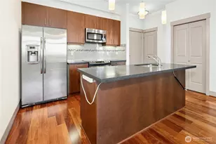 4547 8th Ave NE, Seattle, WA 98105 - Photo 9