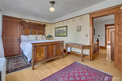 7229 Ledroit Court SW, Seattle, WA 98136 - Photo 15