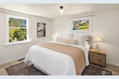 9213 25th Avenue NE, Seattle, WA 98115 - Photo 17