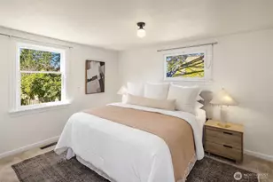 9213 25th Ave NE, Seattle, WA 98115 - Photo 17