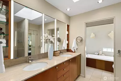 8627 Fauntlee Crest SW, Seattle, WA 98136 - Photo 25