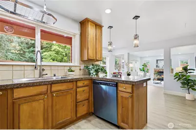 15410 Waynita Way NE, Bothell, WA 98011 - Photo 11